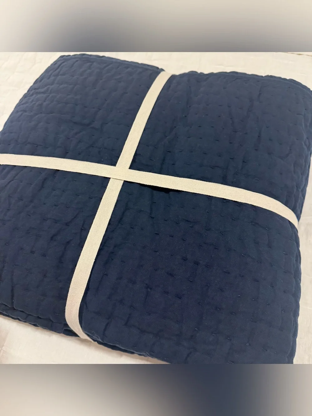 New Quince European Linen Cotton Stitch Quilt Set King/CalKing MSRP $219.90 Navy